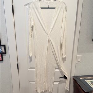 Elegant Cream Women's Cardigan